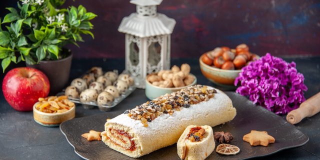 Roll Cake Kurma: Baking Up a Sweet Spot for Eid Al Fitr