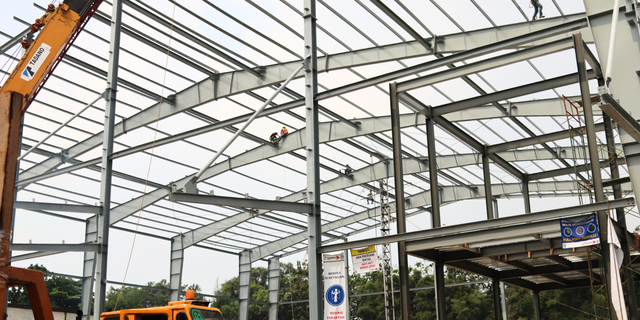 Bahtera Adi Jaya Builds a Modern Dry Storage Facility in Jatake Using PEB Construction Technology