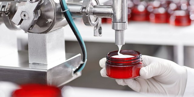 Rekomendasi Supplier Bahan Baku Kosmetik Terpercaya di Indonesia untuk Skincare & Personal Care